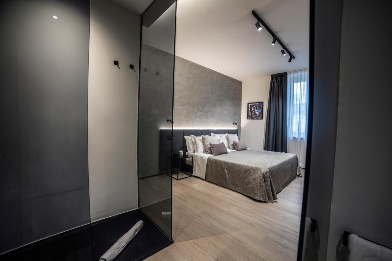 Corso 84 Luxury Suites Пескара Екстериор снимка