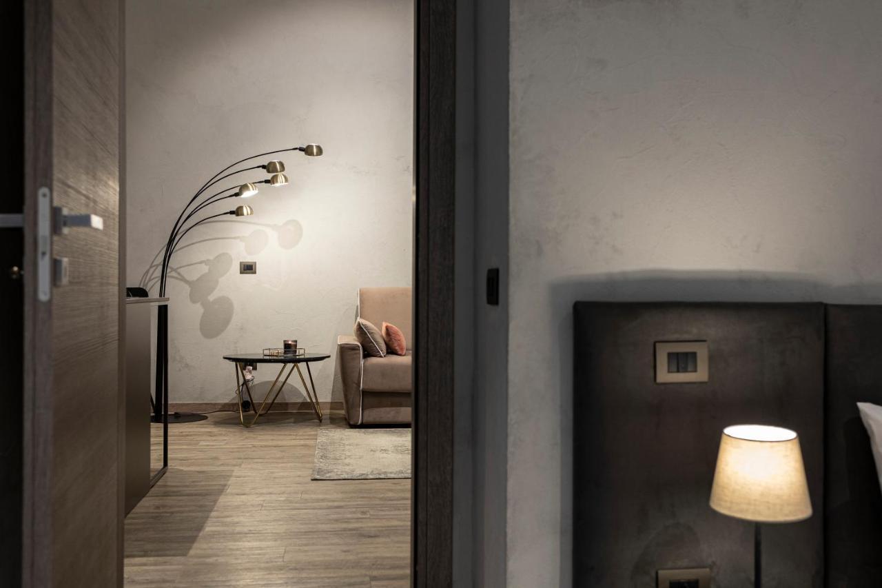 Corso 84 Luxury Suites Пескара Екстериор снимка
