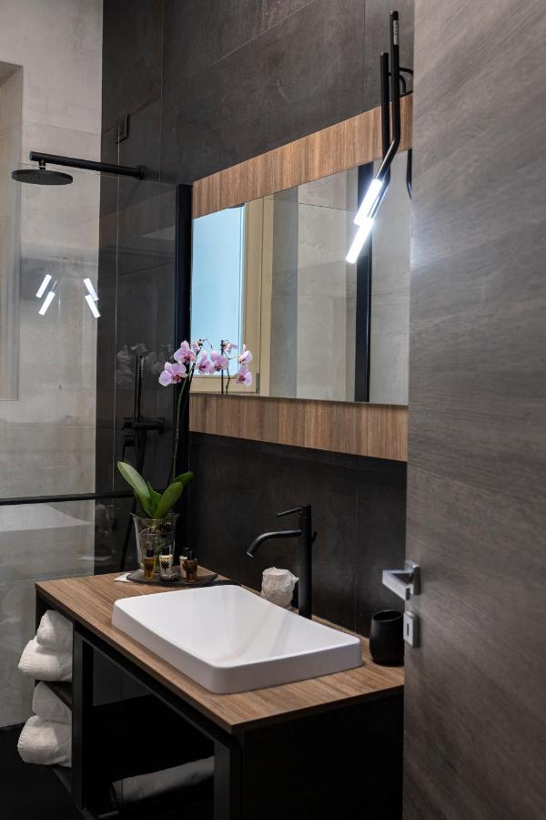 Corso 84 Luxury Suites Пескара Екстериор снимка