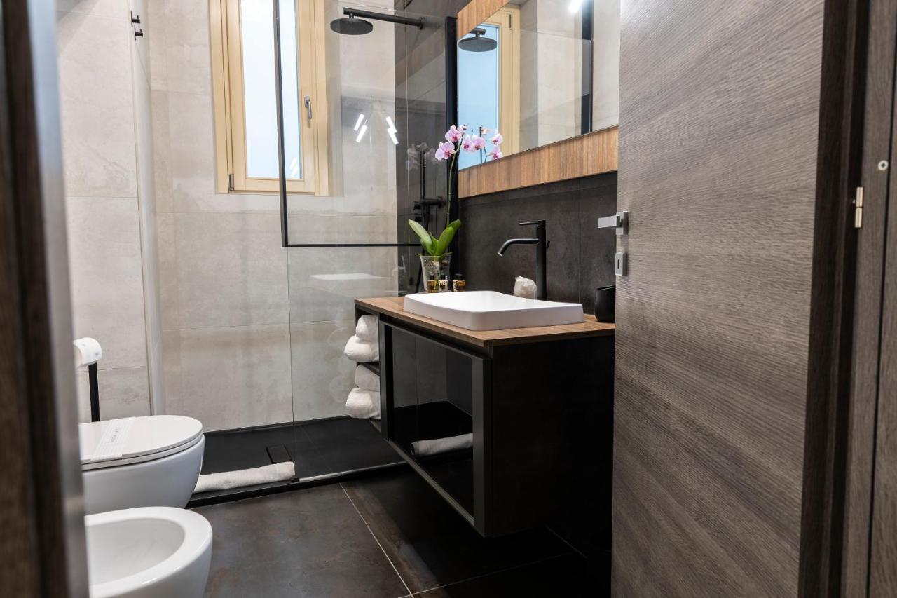 Corso 84 Luxury Suites Пескара Екстериор снимка