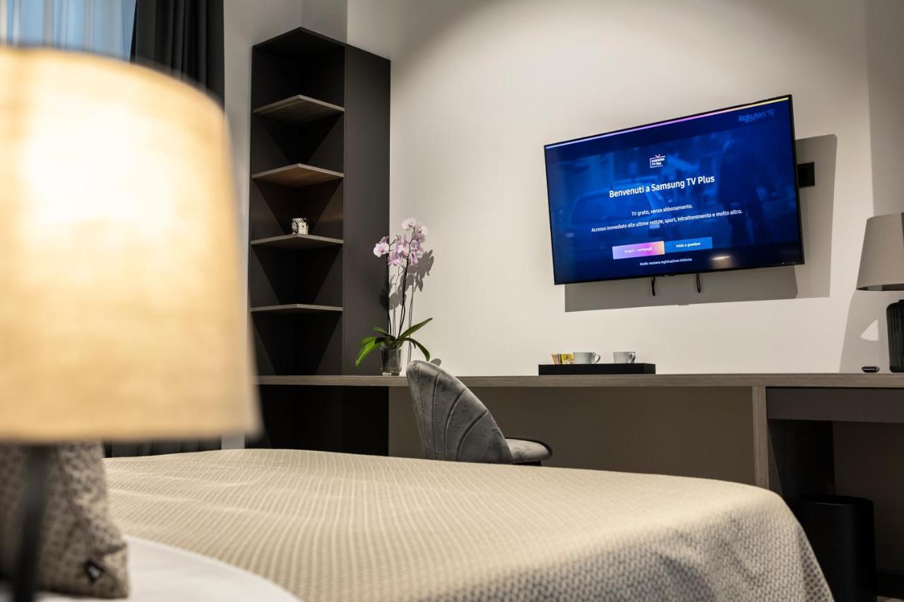 Corso 84 Luxury Suites Пескара Екстериор снимка