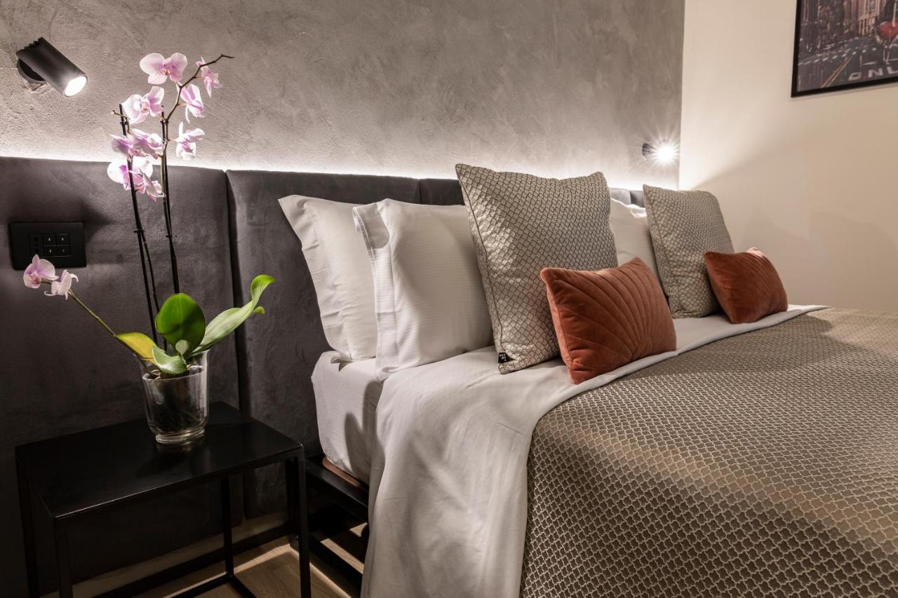 Corso 84 Luxury Suites Пескара Екстериор снимка