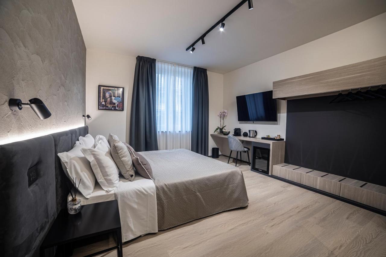Corso 84 Luxury Suites Пескара Екстериор снимка