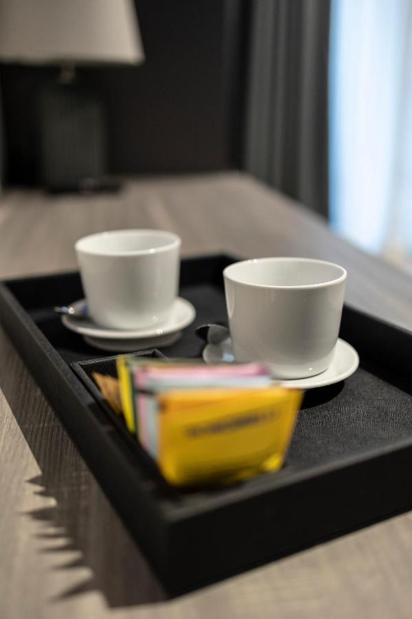 Corso 84 Luxury Suites Пескара Екстериор снимка