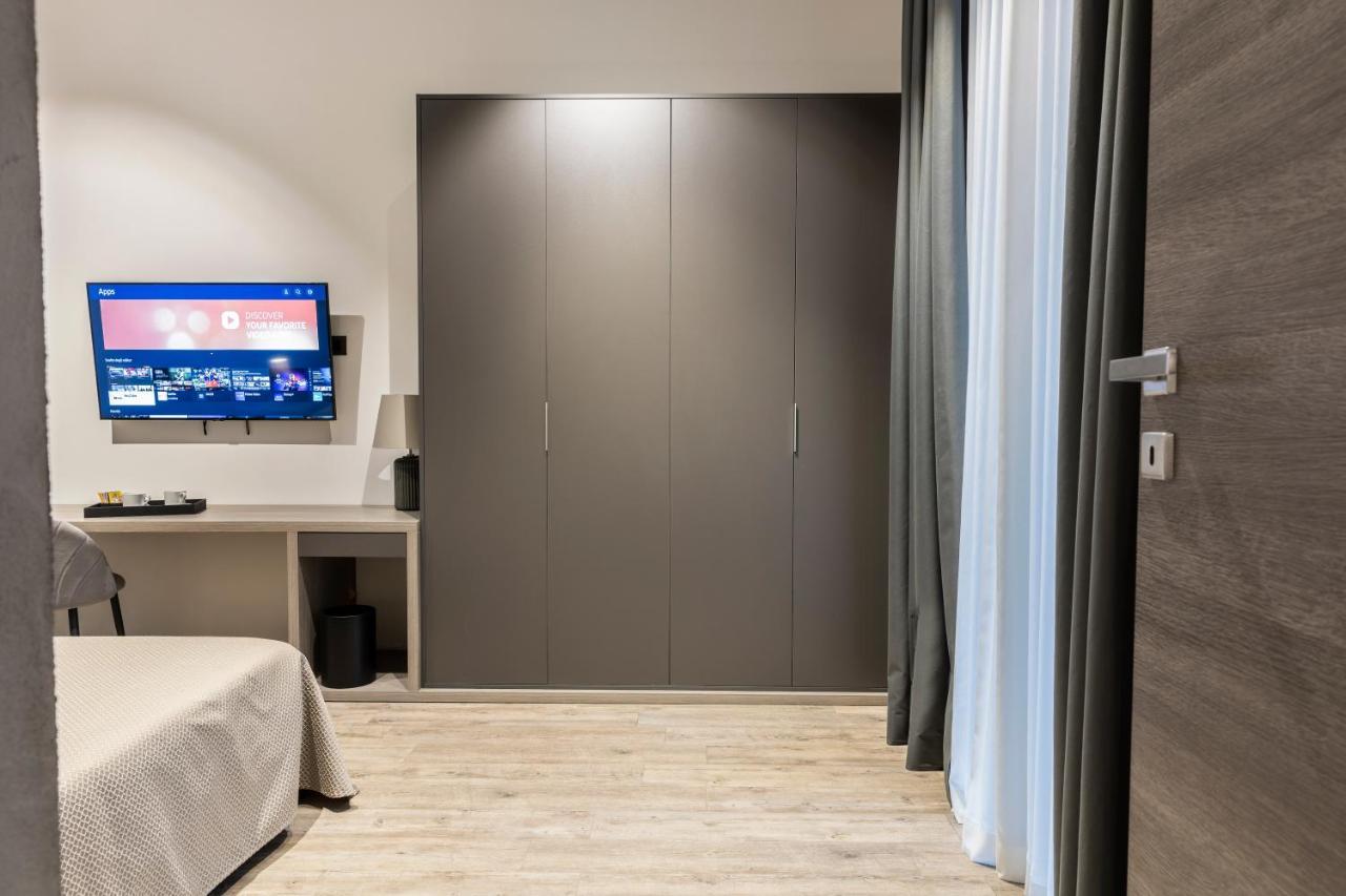 Corso 84 Luxury Suites Пескара Екстериор снимка