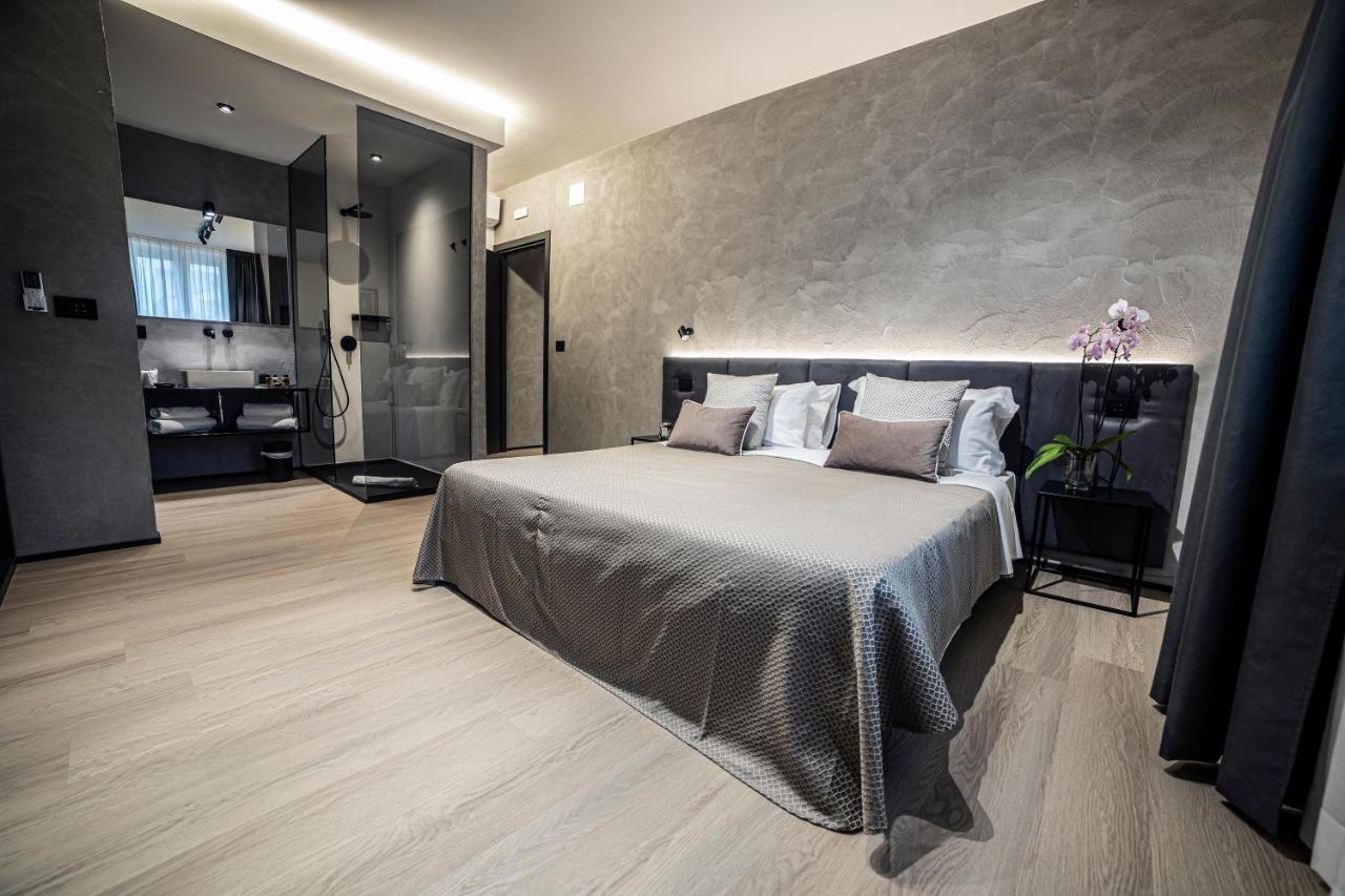 Corso 84 Luxury Suites Пескара Екстериор снимка