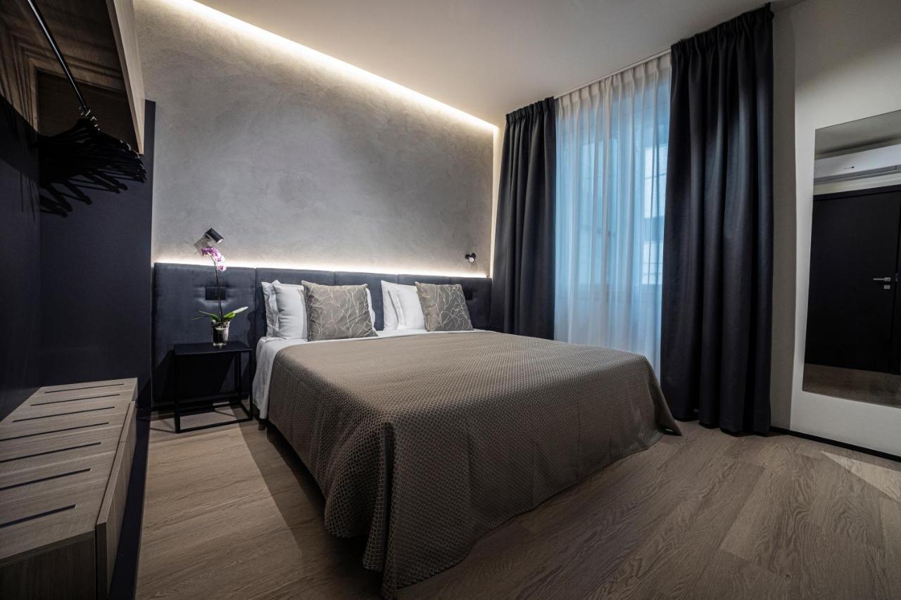 Corso 84 Luxury Suites Пескара Екстериор снимка