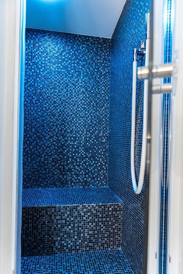 Corso 84 Luxury Suites Пескара Екстериор снимка
